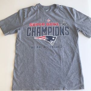 Boys size M Nike Shirt